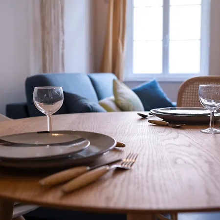 Chez Alphonse ~ Duplex ~ Centre-ville Appartement